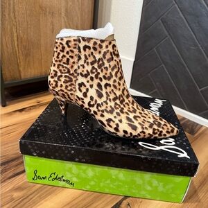 NWT Sam Edelman Kinzey Leopard-Print Calf-Hair Kitten Heel Booties size 9.5
